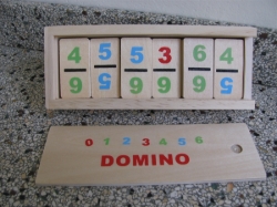 Afbeeldingen van Cijfer Domino - houten dominospel - vanaf 3 jaar