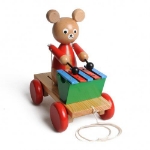 Image de Trekfiguur beer met xylofoon gekleurd