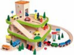 Afbeeldingen van Houten garage met lift en treinbaanaansluiting Woody
