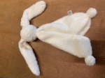 Afbeeldingen van Knuffelhaas Ecru katoen badstof met schapenwol vulling Atelier Wittewol