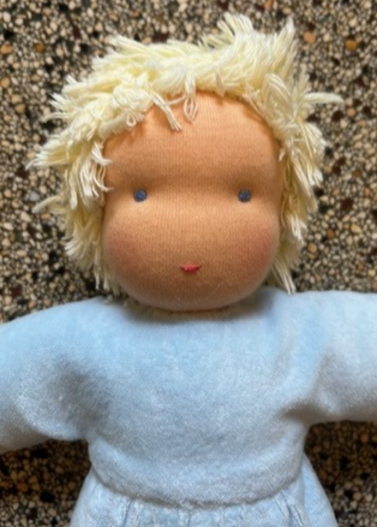 Image de SALE!!!  Pop Antroposofisch Rozemarijntje lichtblauw Nicky velours met kort blond haar 32 cm