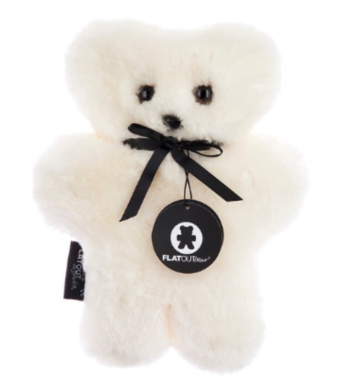 FLATOUTbear - Schapenwollen Knuffelbeer, 30 cm - Melkwit– Natuurlijk & Rustgevend – Vanaf 0 jaar