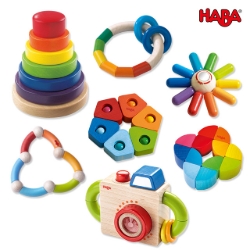 HABA Bijtring Grijpring Kringelringel houten rammelaar met regenboog kleuren en blauwe ringen Overzicht